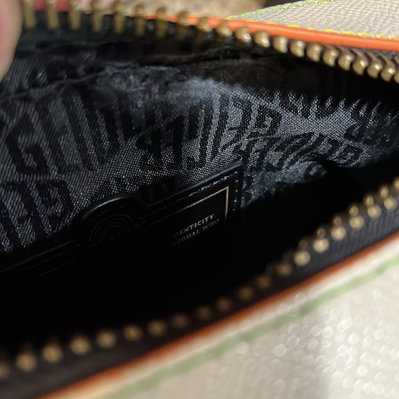 KURT GEIGER NWT Richmond Crossbody Camera Bag In Open White - Picture 9 of 9